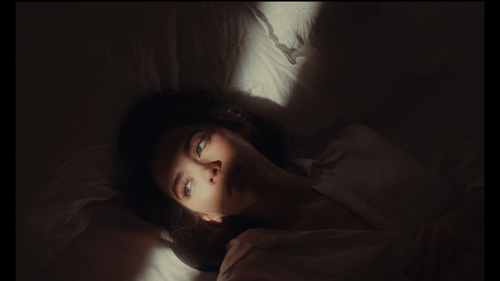 Contigo en la distancia, film still