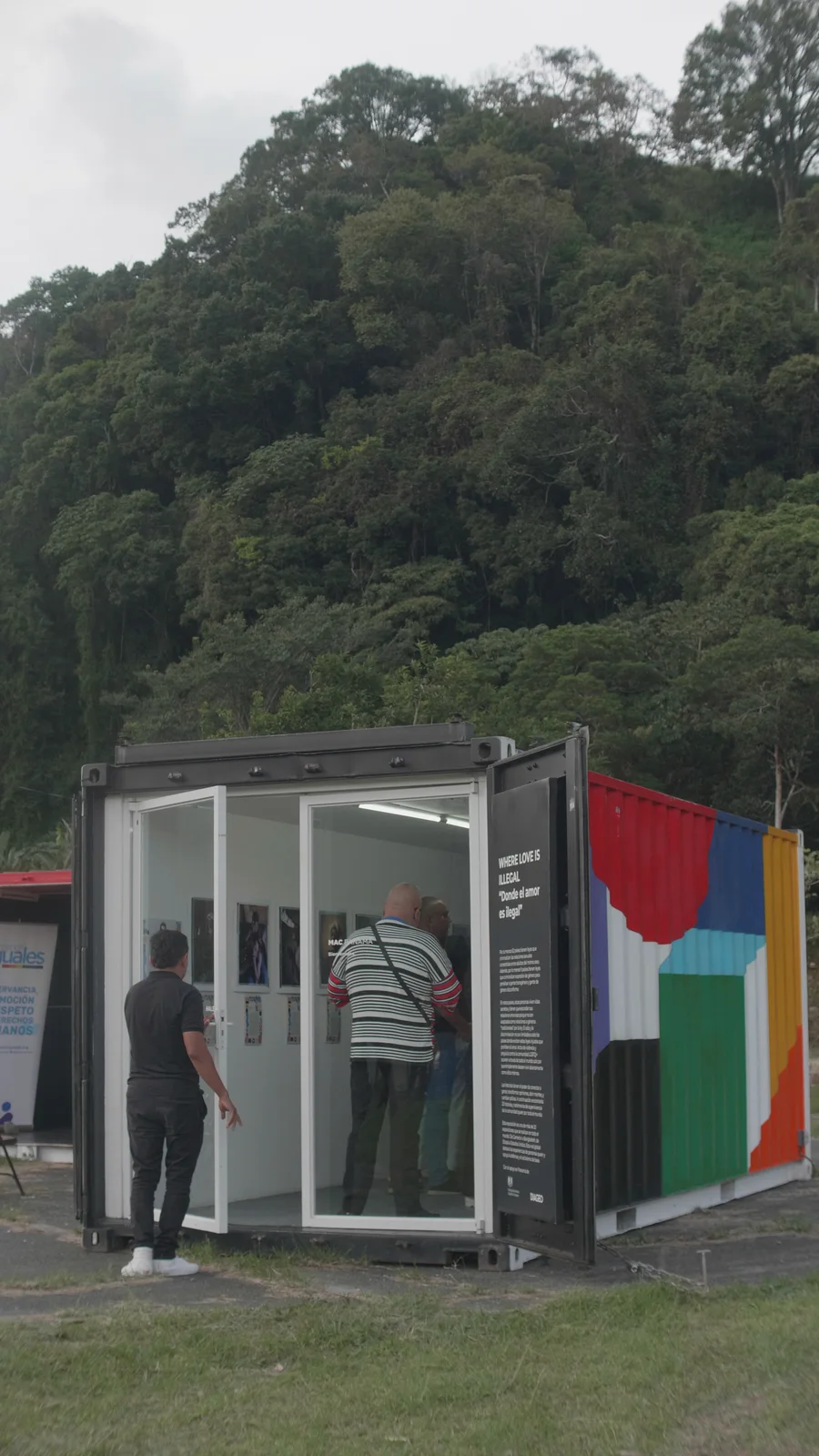 Tour de Derechos Humanos, still