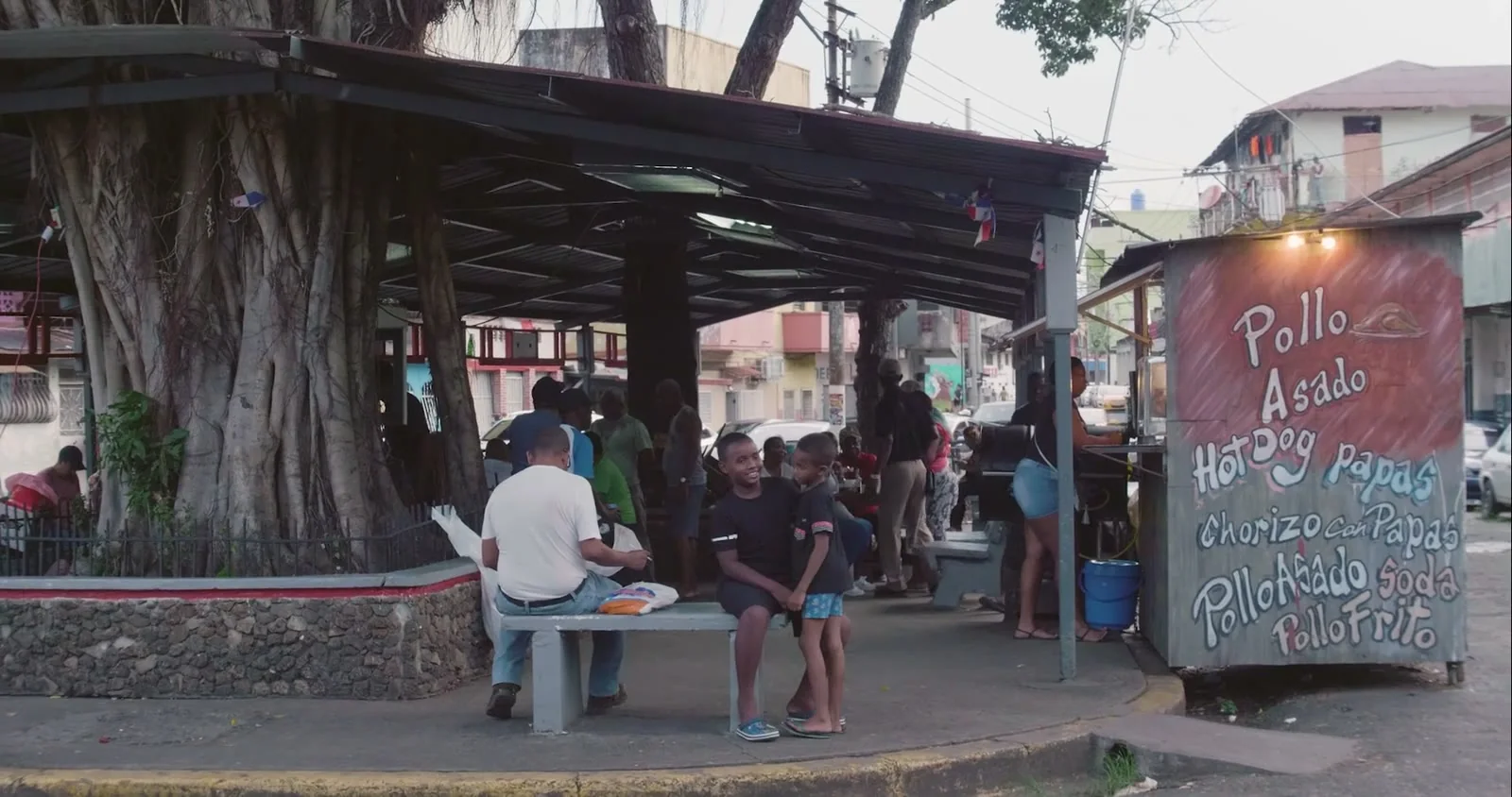 Juega dominó en el parque de los aburridos
