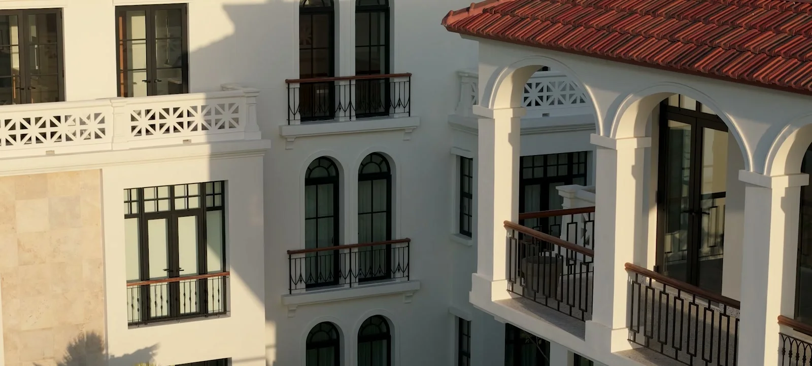 Santa Familia · A Tale of Two Barrios, still