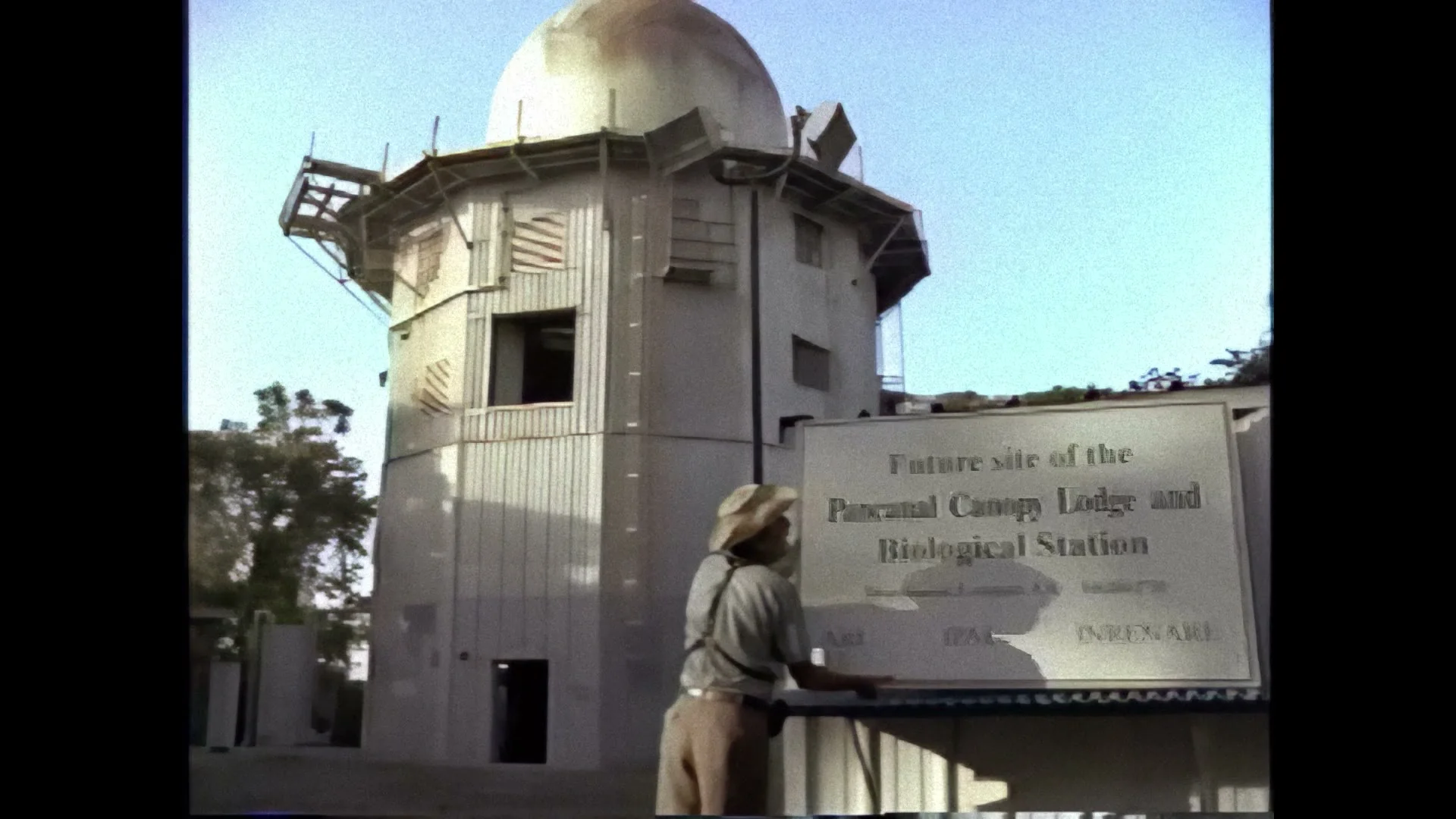 La torre y yo: la historia del Canopy Tower, still