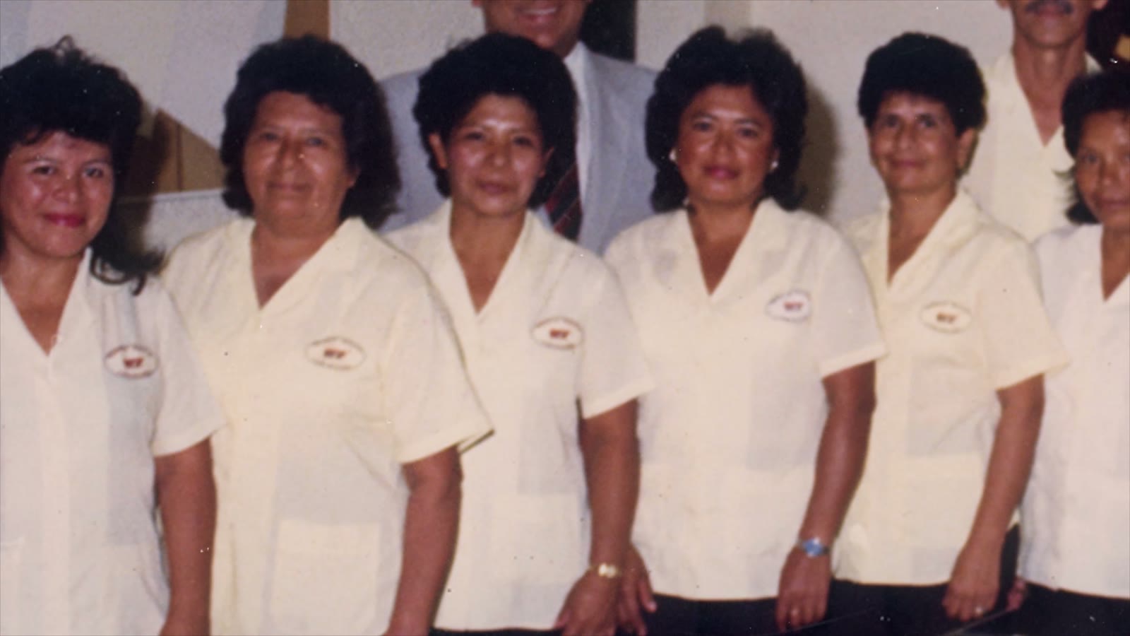 Tropical Services · 50 años, still